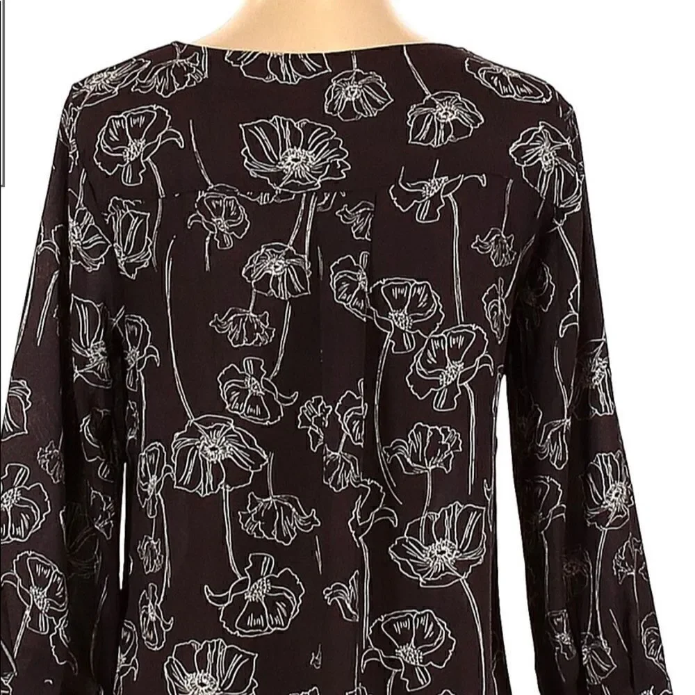 Maurice’s Gray Long Sleeve Popover Blouse